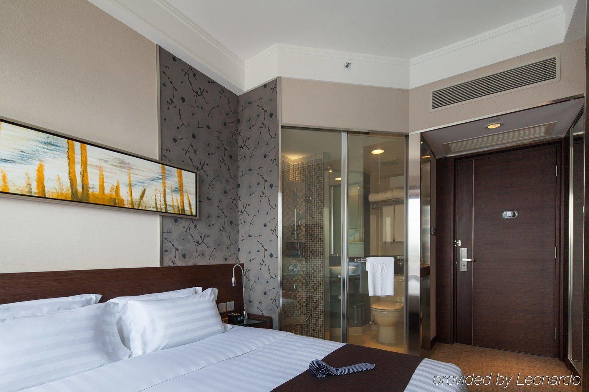 Rosedale Hotel Kowloon Hongkong Exteriör bild