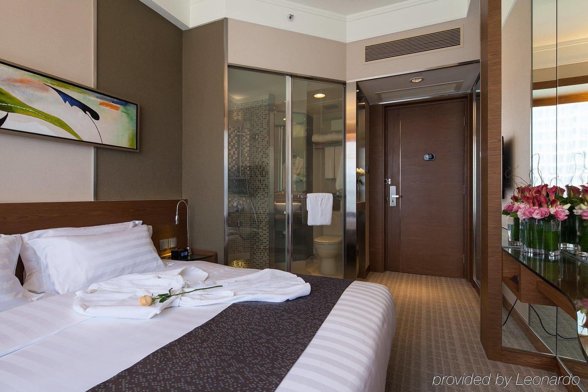 Rosedale Hotel Kowloon Hongkong Exteriör bild